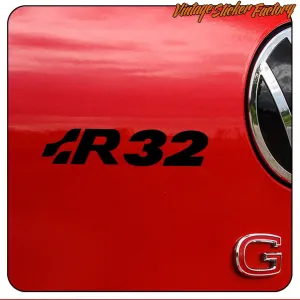 R32