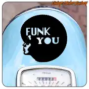 FUNK YOU avec silhouette de profil afro sur le compteur d’une moto
