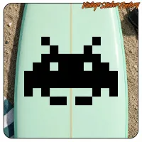 AUTOCOLLANT SPACE INVADERS. ACHETEZ DES AUTOCOLLANTS EN VINYLE.