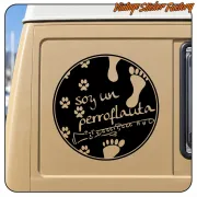 Vinilo negro «Soy un perroflanuta» con huellas y pisadas aplicado en el lateral de una furgoneta