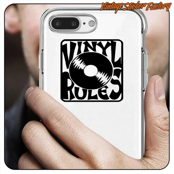 Diseño VINYL RULES en blanco y negro sobre la funda transparente de un teléfono