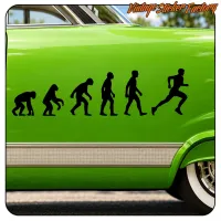 Ansicht des Evolution-Running-Designs auf der grünen Seite eines klassischen Autos
