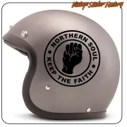 Vinilo NORTHERN SOUL KEEP THE FAITH negro aplicado en un casco gris