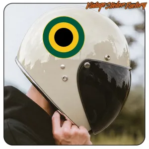 Pegatina Diana Jamaica aplicada en la parte lateral de un casco de moto