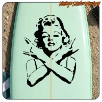 Detail des von Marilyn inspirierten Designs auf einem Surfbrett