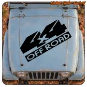 Autocollant noir 4x4 Off Road posé sur le capot d’un véhicule classique