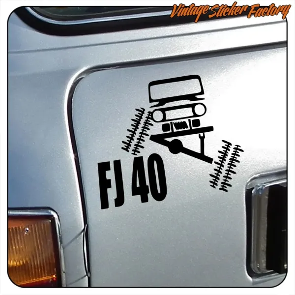 Détail du design FJ 40 Crawler placé à côté d’un feu du véhicule