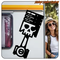 Détail du vinyle de piston avec tête de mort appliqué sur une caravane