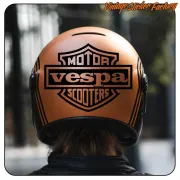 MOTOR Vespa SCOOTERS Design auf der Rückseite eines orangefarbenen Helms