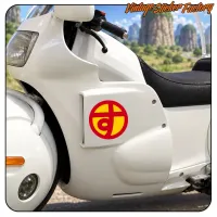 Rotes und gelbes kreisförmiges Design an der Seite eines Motorrads