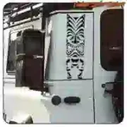 Surf-Tiki-Aufkleber aus geschnittenem Vinyl