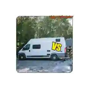 Mehrfarbiger VS-Skateboard-Aufkleber