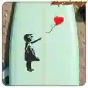 AUTOCOLLANT BANKSY GIRL ET BALLON. -2. ACHETEZ DES AUTOCOLLANTS EN VINYLE.