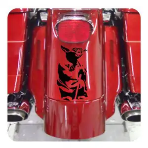 Pegatina YODA. Vinilo de alta calidad, soporta perfectamente la intemperie, apto incluso para náutica. Pégala donde quieras, un 