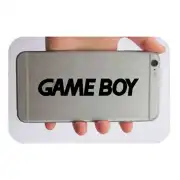 Diseño Game Boy aplicado en la parte trasera de un teléfono móvil