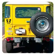 Pegatina Panda. Vinilo de alta calidad, soporta perfectamente la intemperie, apto incluso para náutica. Pégala donde quieras, un