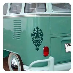 Pegatina Mascara Tribal. Vinilo de alta calidad, soporta perfectamente la intemperie, apto incluso para náutica. Pégala donde qu