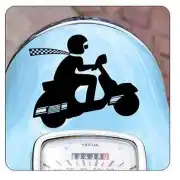 Vespa-Aufkleber auf der Vorderseite eines Rollers